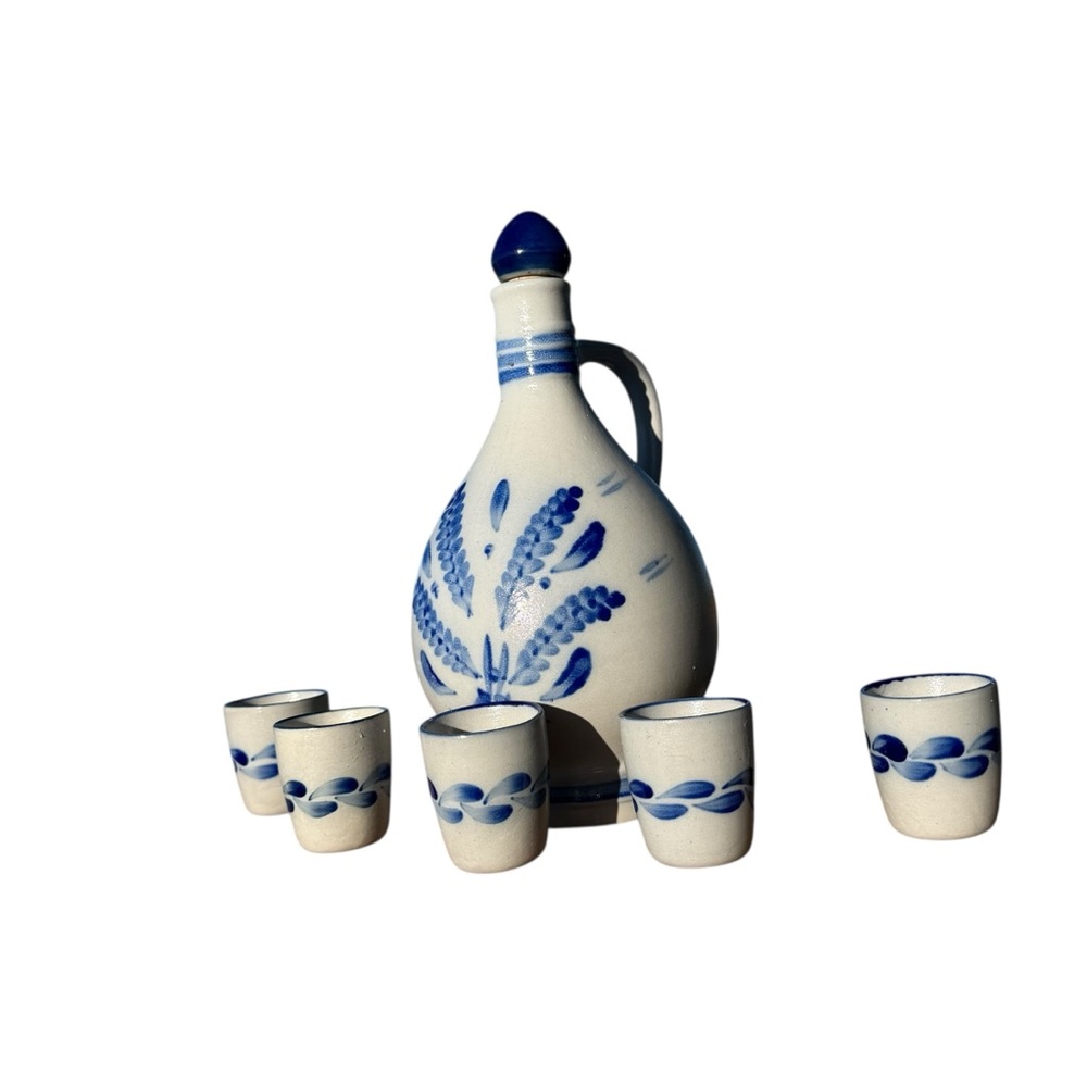 VINTAGE BLUE & WHITE STONEWARE DECANTER SET WITH FIVE CUPS - Picture 2 of 8